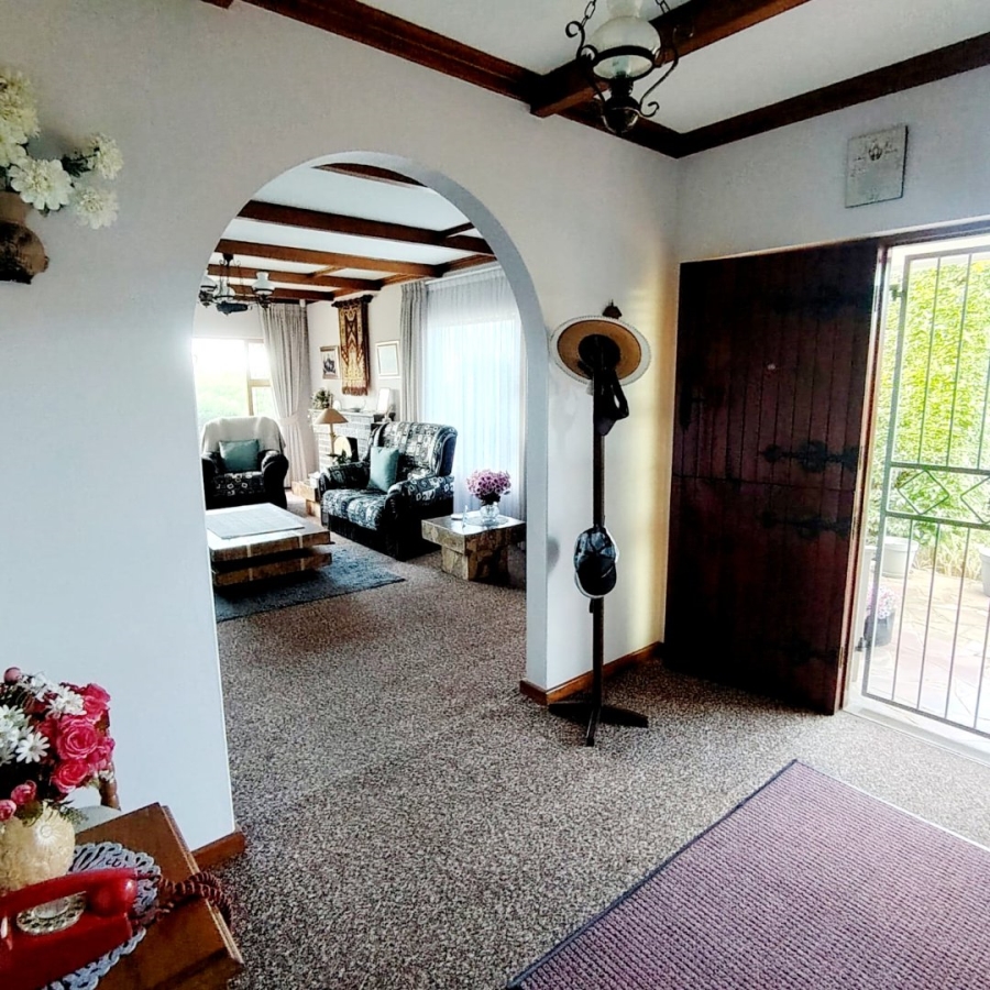 5 Bedroom Property for Sale in Vincent Heights Eastern Cape